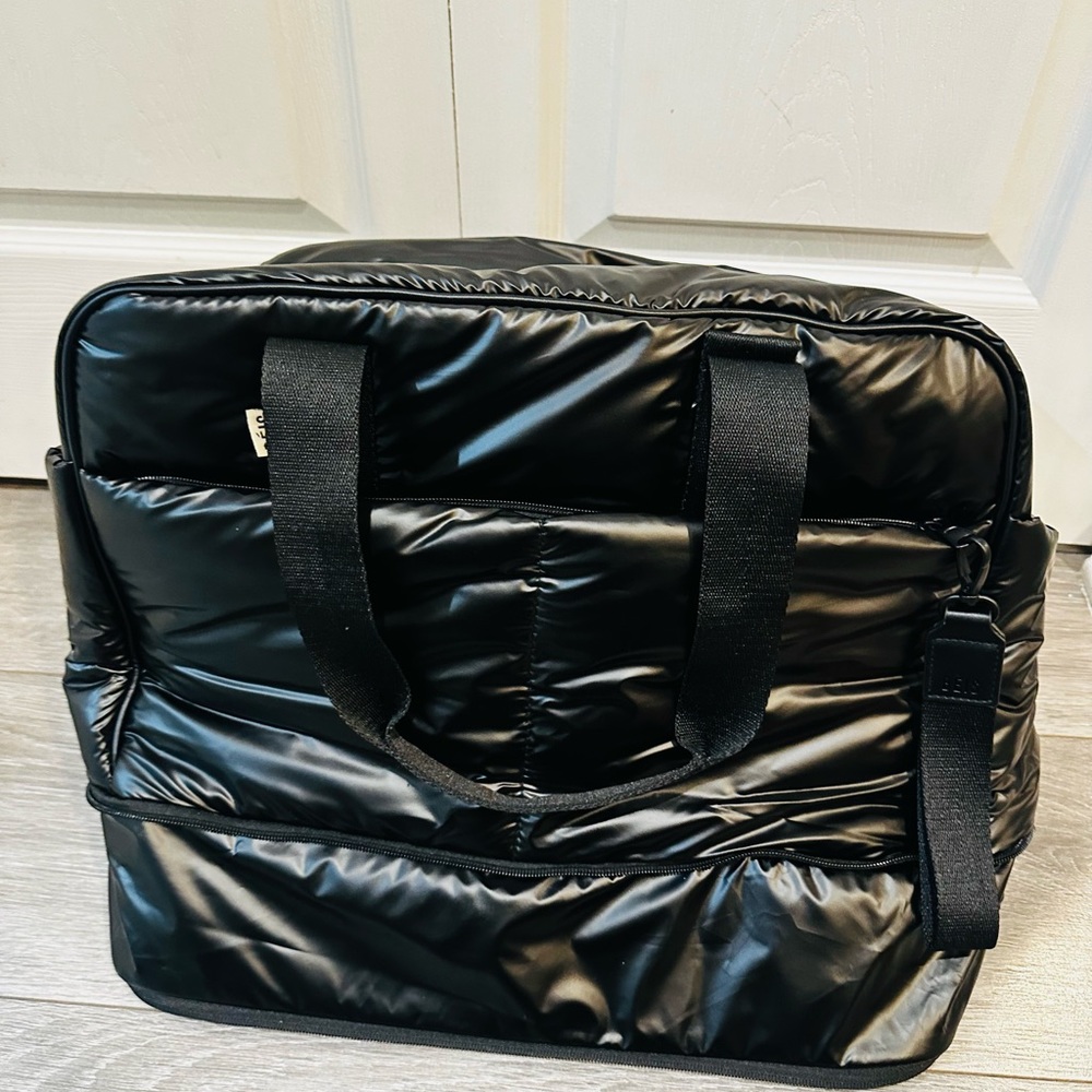 Béis Expandable Duffle - GONE FOR GOOD (NO SHOULDER STRAP)